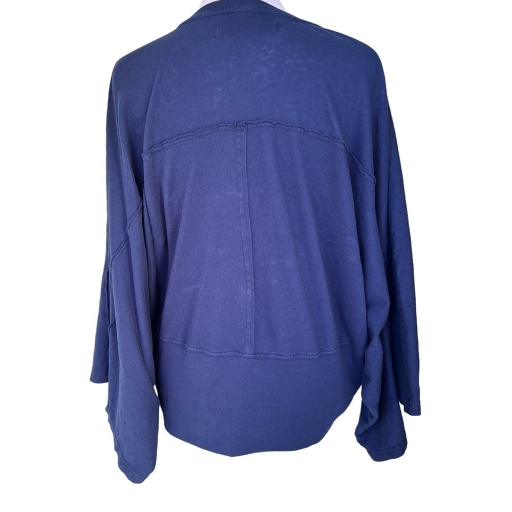 FP Beach Free People - Navy Blue Shirt with Wide Arms Sz XS - Picture 3 of 7